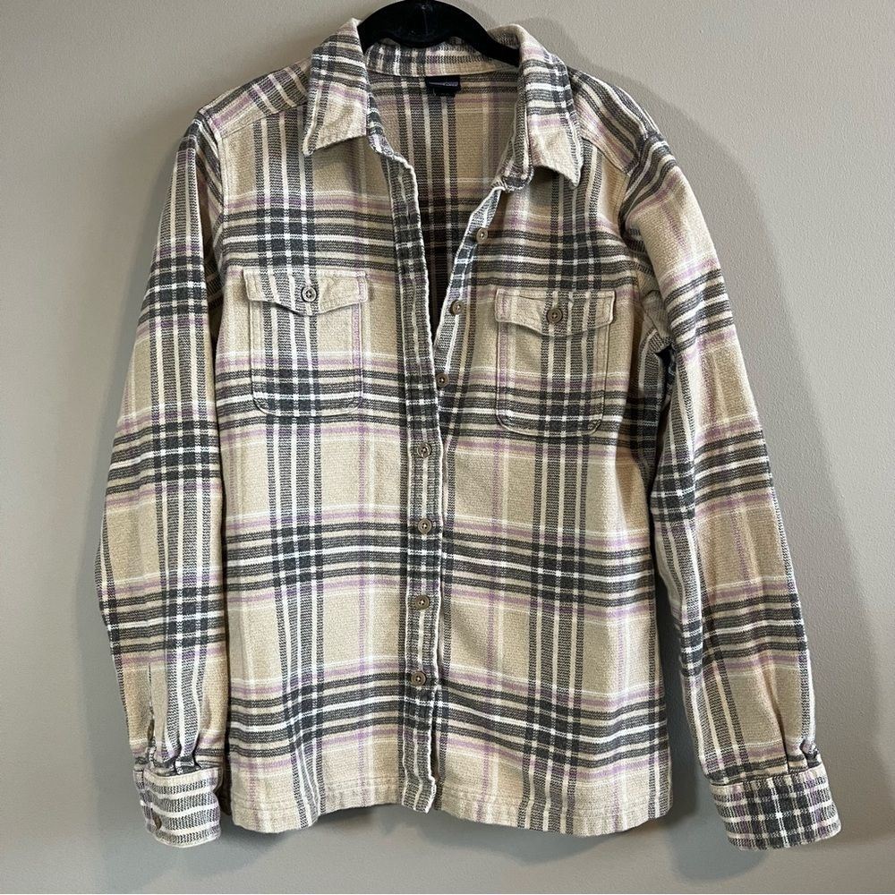Patagonia Plaid Button Down Shirt -